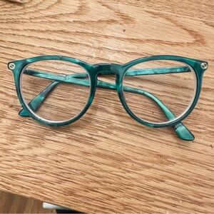 Gucci Women's Glasses in Teal style GG0027O